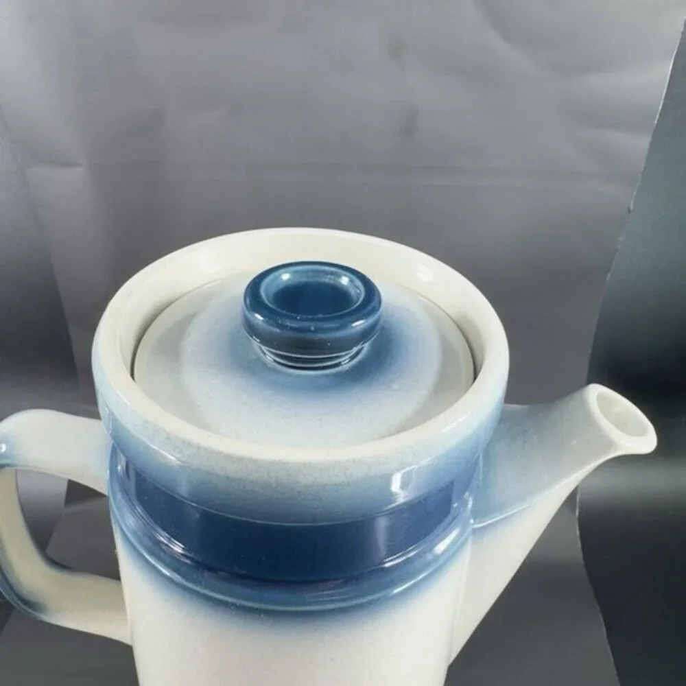 Wedgwood Blue Pacific‎ Ceramic Teapot Coffee Pot Made in England Tall White Blue